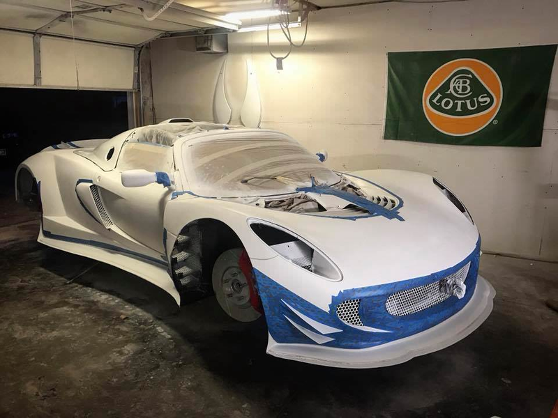 Illustration for article titled Praise All That Is Unholy: Here's A BMW V10 Swapped Into A Lotus Elise